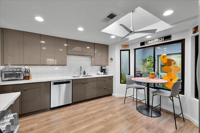 44 Acapulco Drive, Palm Desert CA: https://media.crmls.org/mediaz/105c2d42-eb13-455f-bce1-e5df36c2f1a6.jpg