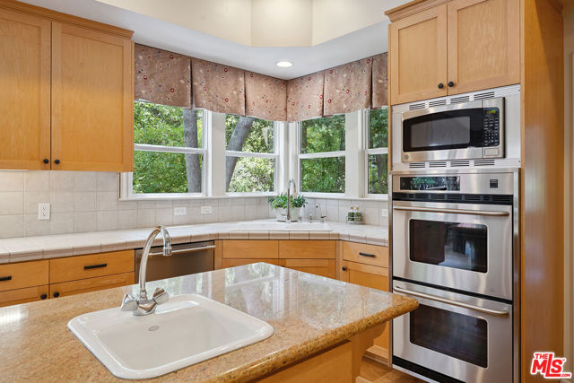 23040 Blue Bird Drive, Calabasas CA: https://media.crmls.org/mediaz/105c5107-3735-43c2-bafa-a451b1503c9f.jpg
