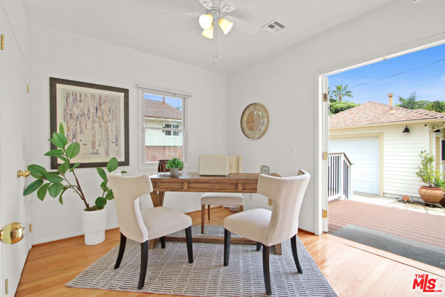 4352 Lyceum Avenue, Los Angeles CA: https://media.crmls.org/mediaz/105c6d0e-2948-4955-ac8d-3aebf8dc2de8.jpg