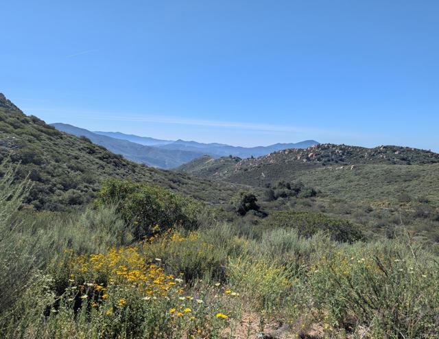 Detail Gallery Image 4 of 45 For 3333 Suncrest Bld, El Cajon,  CA 92021 - 5 Beds | 2 Baths