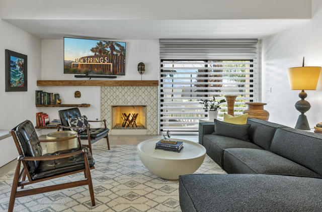 6250 N Paseo De La Palma, Palm Springs CA: https://media.crmls.org/mediaz/105d22f7-854d-42f1-adce-20f850546883.jpg