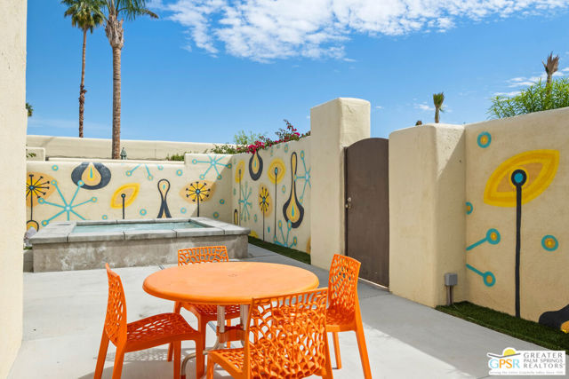 415 N Hermosa Drive, Palm Springs CA: https://media.crmls.org/mediaz/105f0efe-2c5f-4c5f-ade2-f778e49ac331.jpg