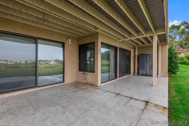 6423 Caminito Aronimink, La Jolla CA: https://media.crmls.org/mediaz/105faf4f-2fdc-43d1-90b8-c924d0189a9e.jpg
