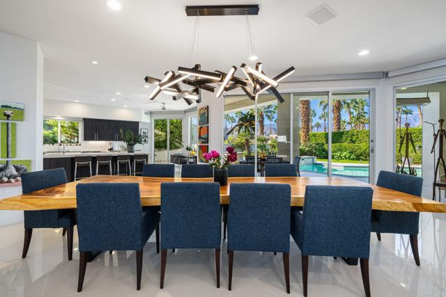 14 Stephen Terrace, Rancho Mirage CA: https://media.crmls.org/mediaz/105fbb12-b0c7-433e-8abd-c5326a29d81b.jpg