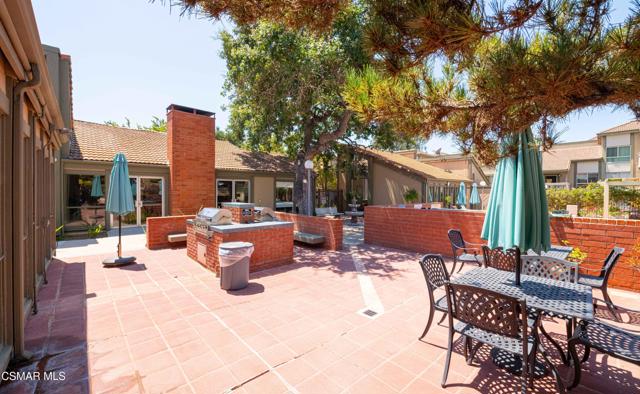 460 Arbor Lane Court, Thousand Oaks CA: https://media.crmls.org/mediaz/10604375-906c-4c9c-860a-c415a1022956.jpg