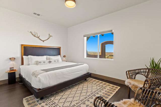 60377 Pueblo Trail, Joshua Tree CA: https://media.crmls.org/mediaz/106158d6-acdd-427d-8e9e-7b25c144e518.jpg