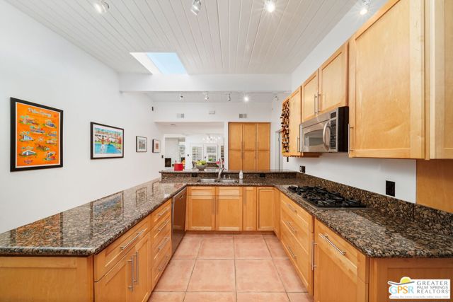 695 N Monterey Road, Palm Springs CA: https://media.crmls.org/mediaz/10615fa1-862c-4b27-acc8-84bf3aeda375.jpg