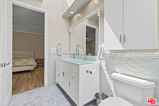8944 Enfield Avenue, Sherwood Forest CA: https://media.crmls.org/mediaz/1061d3ca-362d-4943-9d96-068aac42038b.jpg