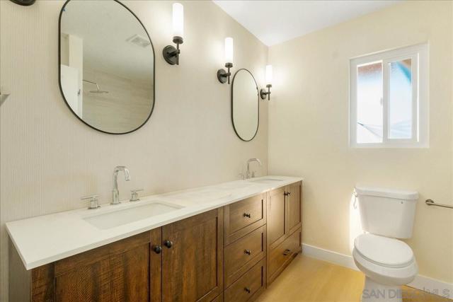 9559 Chestnut St, Spring Valley CA: https://media.crmls.org/mediaz/10621f0f-f526-4dc5-b693-fa15382aec40.jpg