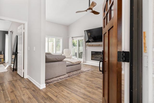 Detail Gallery Image 9 of 43 For 1756 Still Water Glen, Escondido,  CA 92026 - 2 Beds | 2 Baths