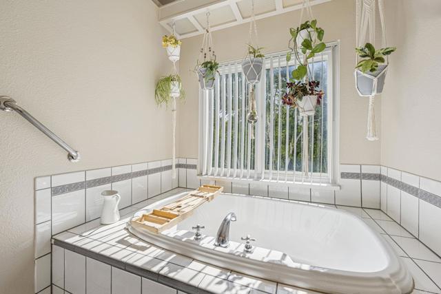 Detail Gallery Image 28 of 53 For 3016 Alta Vista Dr, Fallbrook,  CA 92028 - 3 Beds | 3/1 Baths