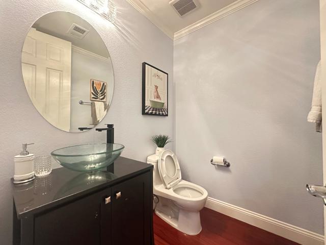 5043 Le Miccine Terrace, San Jose CA: https://media.crmls.org/mediaz/1062fe59-1930-4d70-a7df-b2c2f85cb5f3.jpg