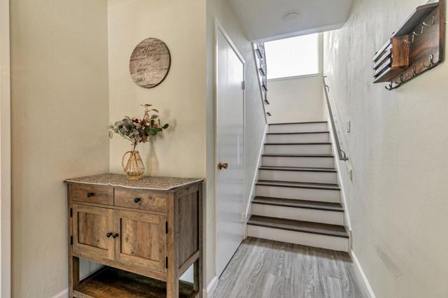 2739 Saint Giles Lane, Mountain View CA: https://media.crmls.org/mediaz/10636760-8d45-4e34-8de0-e9df93e360a0.jpg