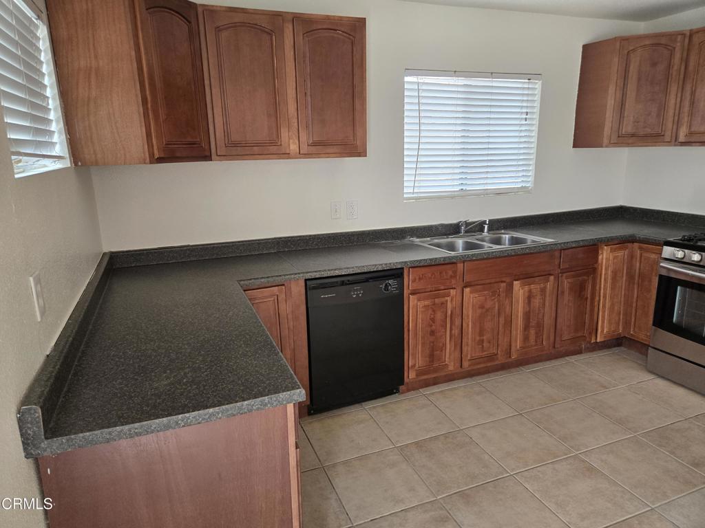 MLS #V1-33699 image #4