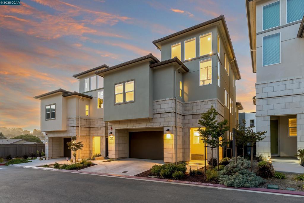 112 Crape Ct