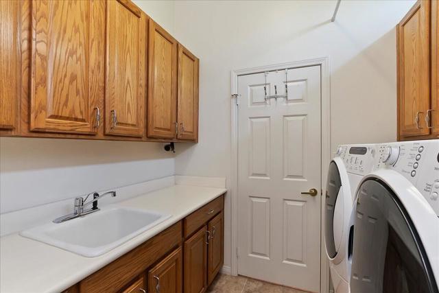 80536 Hoylake Drive, Indio CA: https://media.crmls.org/mediaz/10639594-4186-4734-81a4-f5acb33f5336.jpg