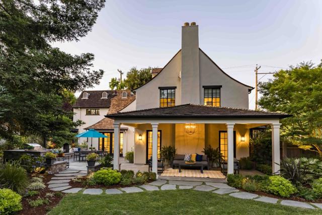 467 Lincoln Avenue, Palo Alto CA: https://media.crmls.org/mediaz/1063b8de-4bac-4c27-8b7c-e845a63d3977.jpg
