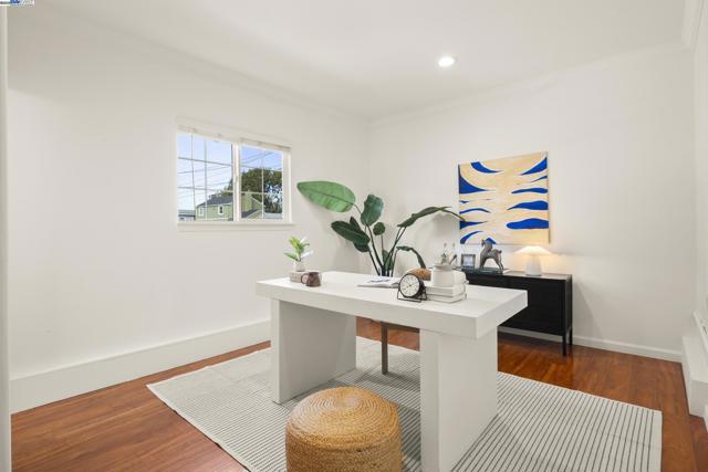 1458 Cedar St, Berkeley CA: https://media.crmls.org/mediaz/1064290a-9cf3-41e8-95ea-29390f25f4f7.jpg