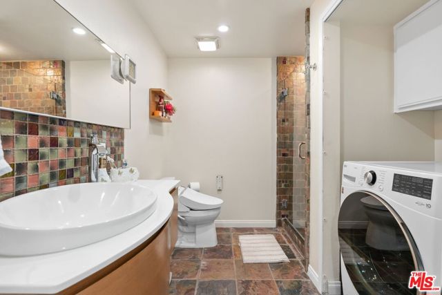 17130 Burbank Boulevard, Encino CA: https://media.crmls.org/mediaz/1064489b-1e73-486d-9359-5dbe980410a2.jpg