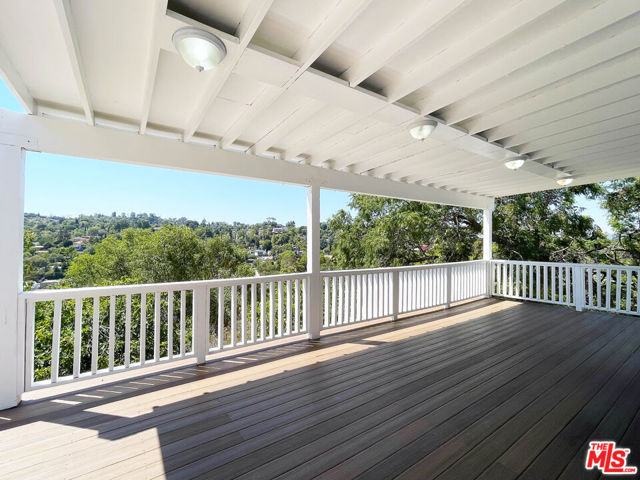 4780 Hub Street, Los Angeles CA: https://media.crmls.org/mediaz/1065622f-e87e-43a7-9162-5938fa6a279c.jpg