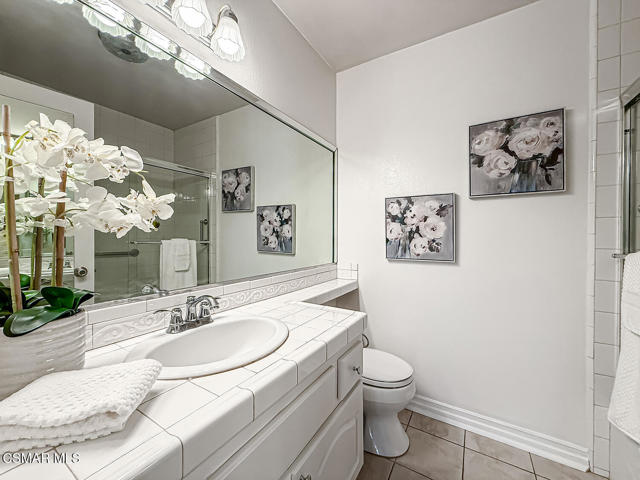 1167 Kirkford Way, Westlake Village CA: https://media.crmls.org/mediaz/1065989c-79d3-4e99-8840-7daaba2e0232.jpg