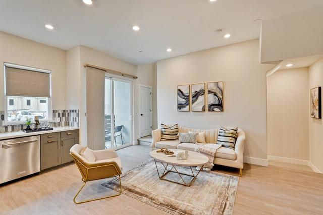 536 SoMi Court, Hayward CA: https://media.crmls.org/mediaz/10669f62-6447-4b60-91d2-287aff6c1e06.jpg