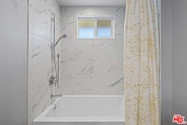 2701 Voorhees Avenue, Redondo Beach, California 90278, 2 Bedrooms Bedrooms, ,2 BathroomsBathrooms,Residential,For Sale,Voorhees,25578941
