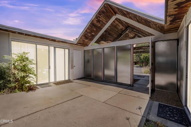 1412 Ellsworth Court, Thousand Oaks CA: https://media.crmls.org/mediaz/10693034-4e8a-439a-b1e1-d9faa340ab76.jpg