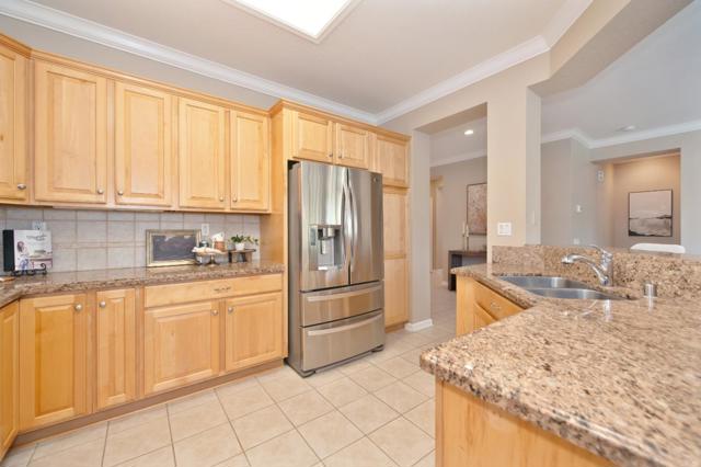 2054 Stonecrest Lane, Lincoln CA: https://media.crmls.org/mediaz/10696966-0800-4f3c-b3f5-1573838c2890.jpg