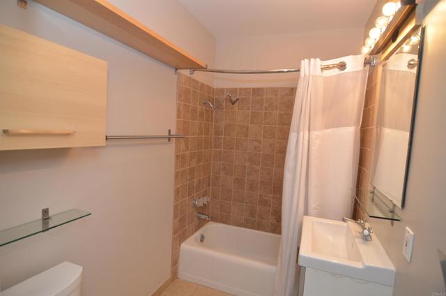 2297 Newcastle Avenue, Cardiff by the Sea CA: https://media.crmls.org/mediaz/10696f8b-5bf2-4a35-9885-6fd0a6398e7a.jpg