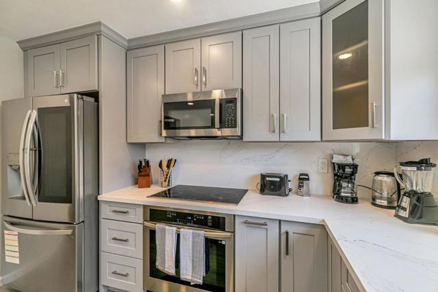 2739 Saint Giles Lane, Mountain View CA: https://media.crmls.org/mediaz/1069d3ed-26e6-4856-8fdd-d85e2d1de402.jpg