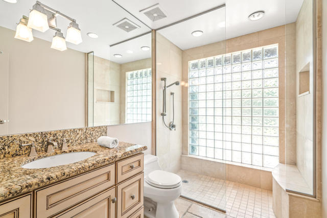 2305 E Sonora Road, Palm Springs CA: https://media.crmls.org/mediaz/106a35ea-0ba4-4ed1-b654-58abc757f58a.jpg