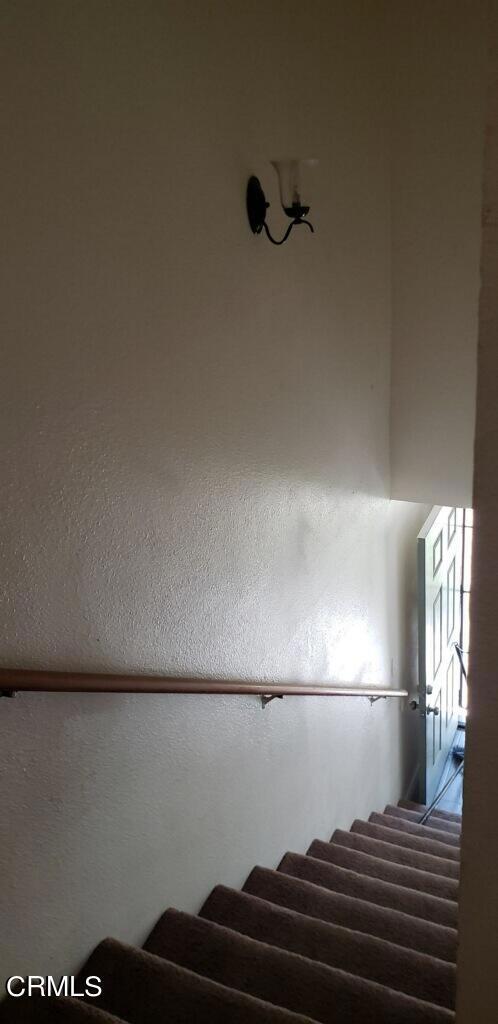 Detail Gallery Image 7 of 11 For 102 E Ventura St a,  Santa Paula,  CA 93060 - 3 Beds | 1/1 Baths