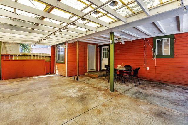 124 S 24th Street, San Jose CA: https://media.crmls.org/mediaz/106b85ec-ee04-4bde-bb44-f953923fe80c.jpg