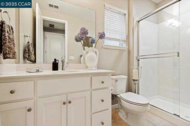 369 Parkfield Way, Oakley CA: https://media.crmls.org/mediaz/106bdec8-2ff7-4f33-bcc8-c76190fc1229.jpg