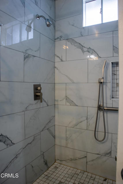 5244 Hub Street, Highland Park CA: https://media.crmls.org/mediaz/106be524-5894-4c7d-8458-1bc74309c6ae.jpg