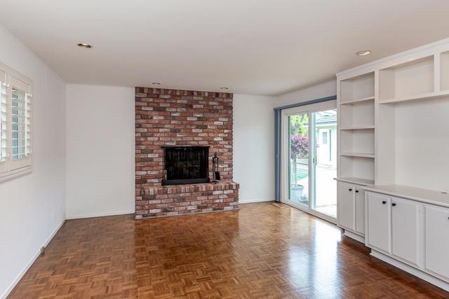 712 Foothill Drive, San Mateo CA: https://media.crmls.org/mediaz/106c4f45-8b0e-4f65-85ce-842cefaf67bd.jpg