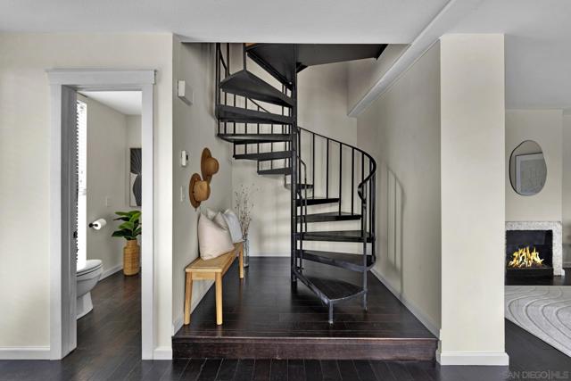 675 S Sierra Ave, Solana Beach CA: https://media.crmls.org/mediaz/106d4184-da55-4ef0-900d-6482c9a2130b.jpg