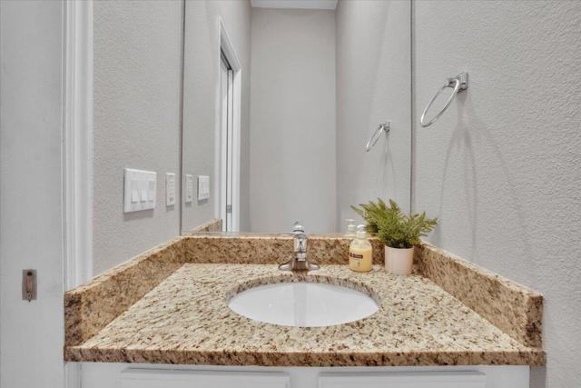10748 Ocotillo Road, Desert Hot Springs CA: https://media.crmls.org/mediaz/106e4ca1-2f85-4f56-9a13-5574bc2c881e.jpg
