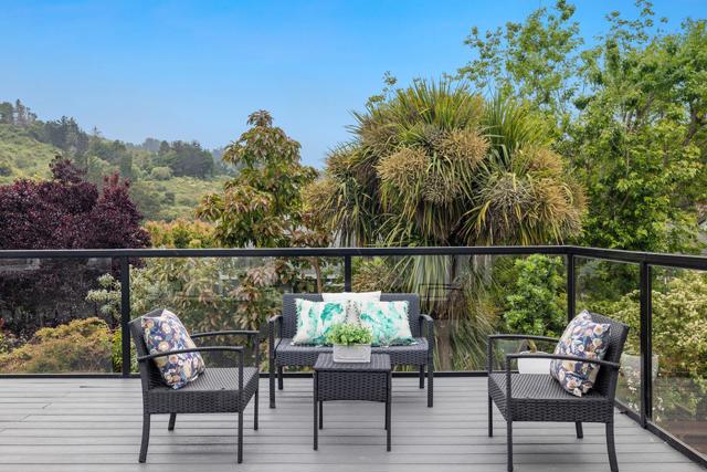 1001 Everglades Drive, Pacifica CA: https://media.crmls.org/mediaz/106ebae1-b0d5-41fe-8272-c44849a10ebe.jpg