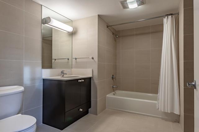 311 Oak Street, Oakland CA: https://media.crmls.org/mediaz/10714a9b-34e2-45f8-82be-748a76e5ae86.jpg