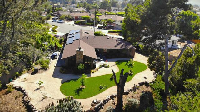 5855 Ithaca Place, San Diego CA: https://media.crmls.org/mediaz/10726d09-b653-4eb9-ad4f-58539fbb8105.jpg
