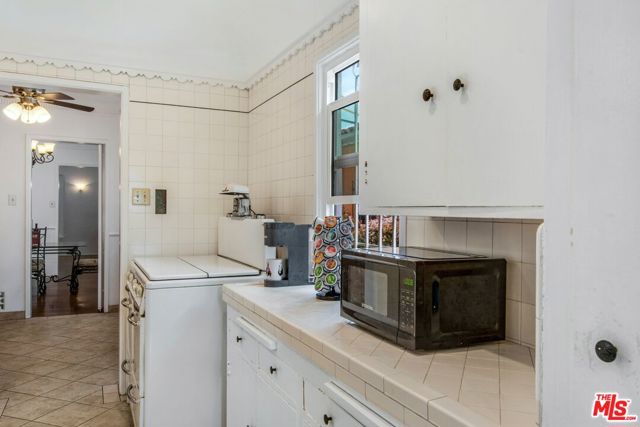 3408 W Martin Luther King Jr Boulevard, Los Angeles CA: https://media.crmls.org/mediaz/10727919-754c-41ce-9bf9-67d2233d2c01.jpg