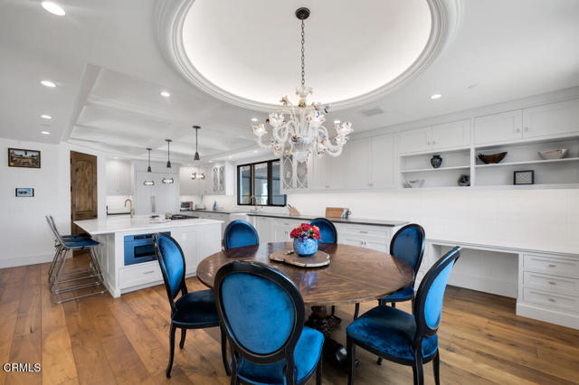 45 Valley Vista Drive, Camarillo CA: https://media.crmls.org/mediaz/1072d28a-bff1-44fb-99fa-6c3d6290c6cd.jpg
