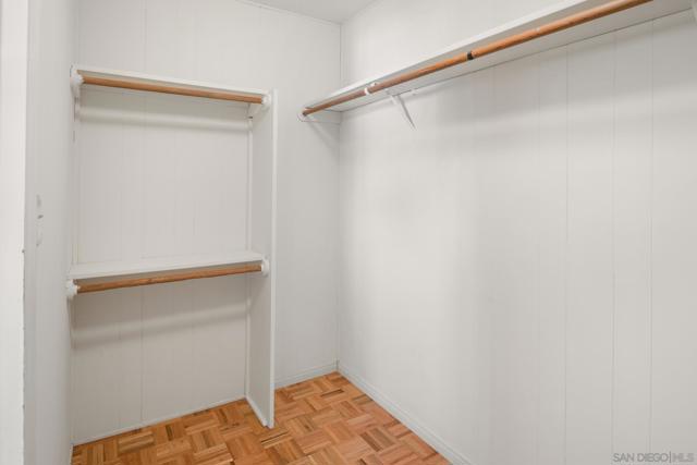 2700 Valley Parkway, Escondido CA: https://media.crmls.org/mediaz/10740605-4a53-46c6-a15c-4b1b404211a6.jpg