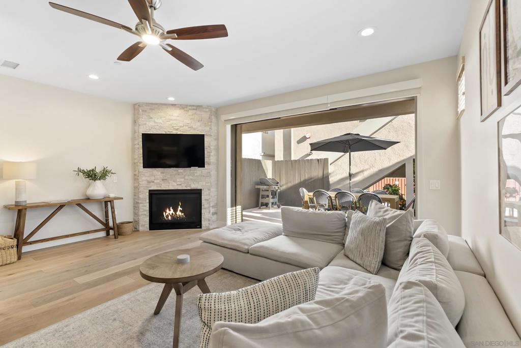 851 Sapphire - photo 16