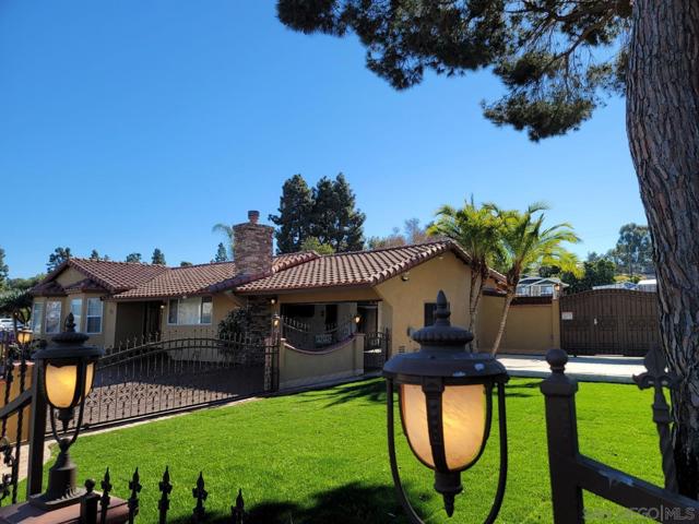 68 E Bonita Rd, Chula Vista CA: https://media.crmls.org/mediaz/10742754-5977-4527-9b4a-33f1c5a379ab.jpg