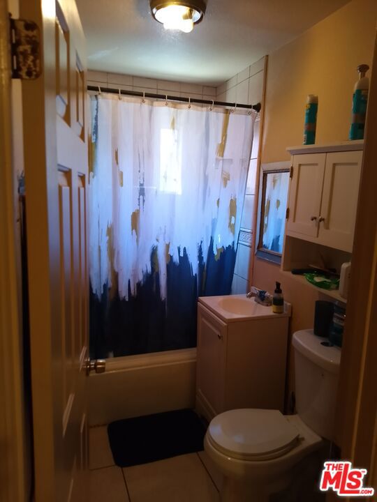 1048 W 125th Street, Los Angeles CA: https://media.crmls.org/mediaz/1075b610-0ccc-4d7b-891f-259c1ad54d58.jpg