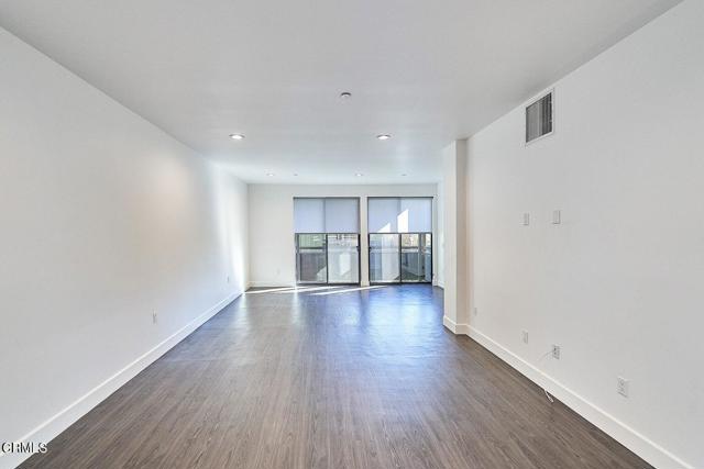 Detail Gallery Image 19 of 41 For 4201 Pennsylvania Ave #C2,  Glendale,  CA 91214 - 4 Beds | 2 Baths