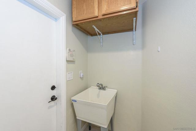 4515 Sculpture Court, Oceanside CA: https://media.crmls.org/mediaz/1075d94a-c5c6-42fc-a9c7-ef11f5bb85d6.jpg